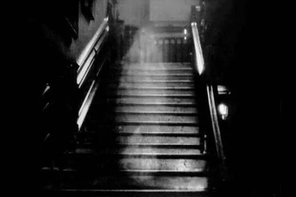 A picture of the Brown Lady of Raynham Hall