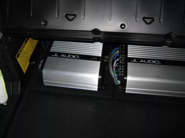 car amplifier