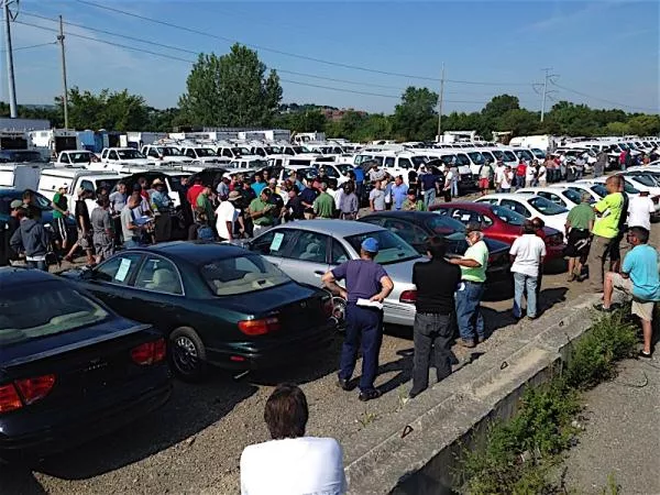 A picture of a car auction