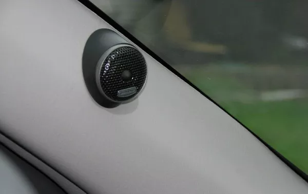 car tweeter