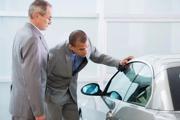 Its important to check the car for its superficial damages car exterior inspection