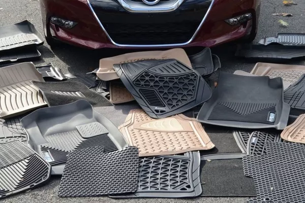 Car floor mats
