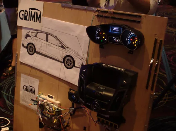 Hacking car OBD-2 Hacking car OBD2