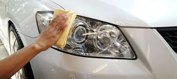 clean the headlights