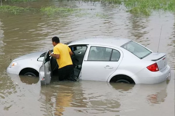 Car in flood 