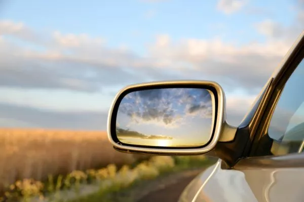Having dirty side mirrors is no different with a dirty windshield car side mirror