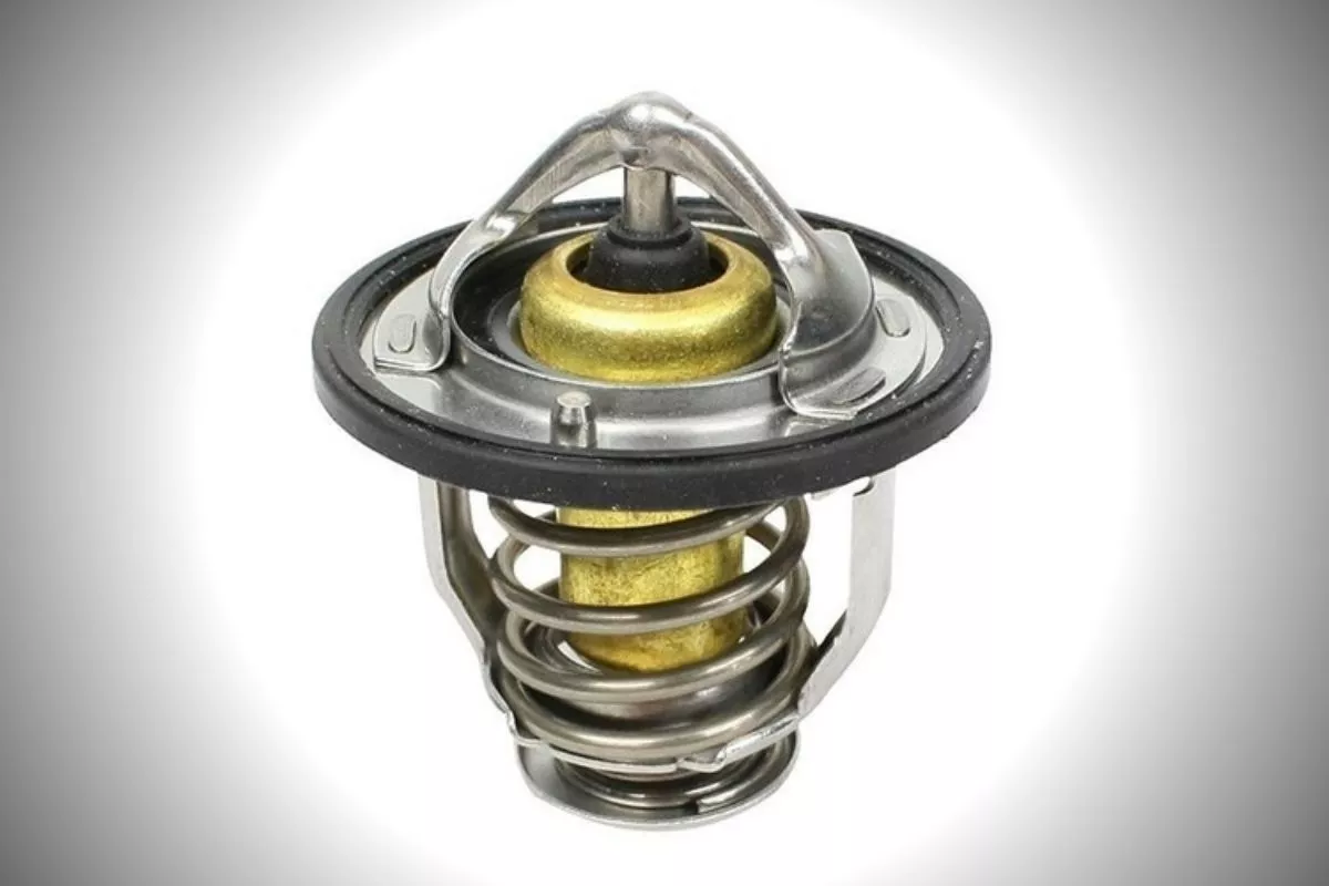 A picture of a car's thermostqat