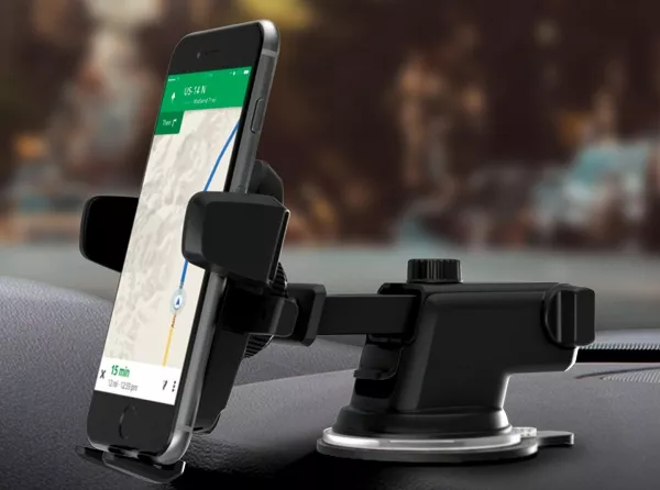 car gadgets for road trip_phone mount