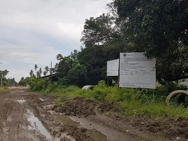 A very poor road in the province A poor province road