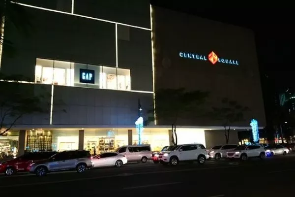 A picture of the Central Square