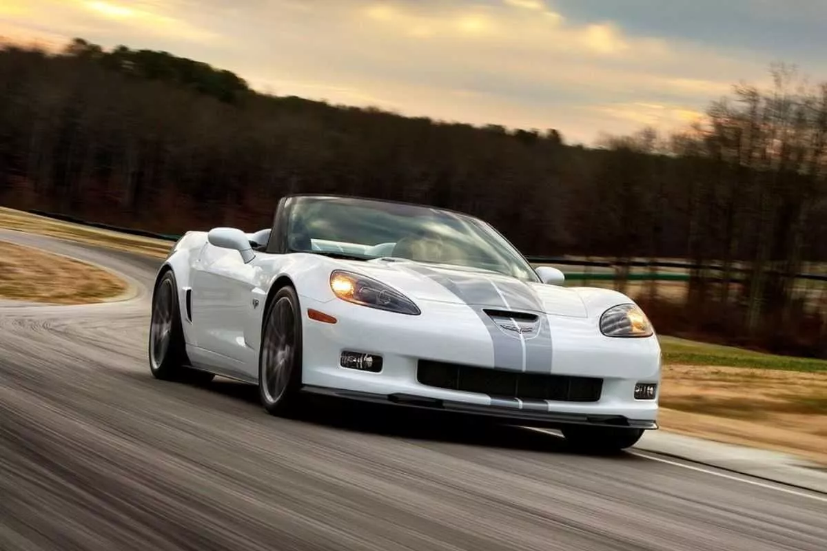 The Corvette C5 uses an LS3 engine. Later on, the Corvette C7 switched to the LT1 A picture of a Corvette 427 Convertible