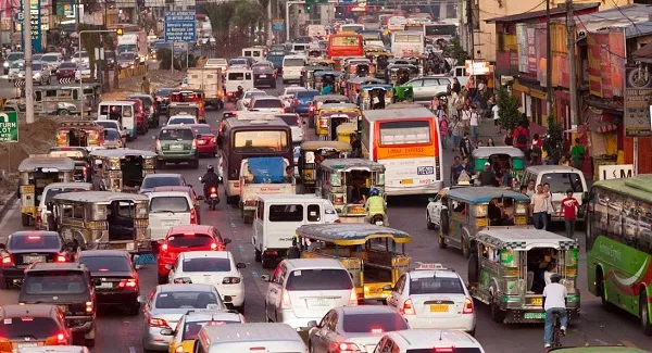 Busy Quezon city, Philippines choke points_8_quezon