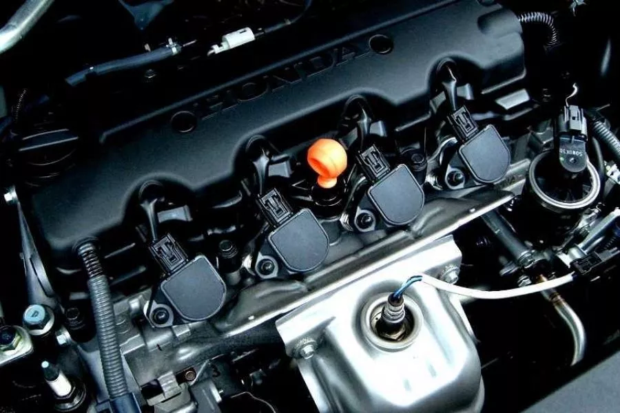 A picture of the Civic 1.8-liter R-Series engine