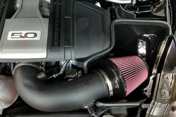 A picture of a cold air intake on a Mustang
