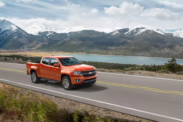 chevrolet colorado 2018 on the road