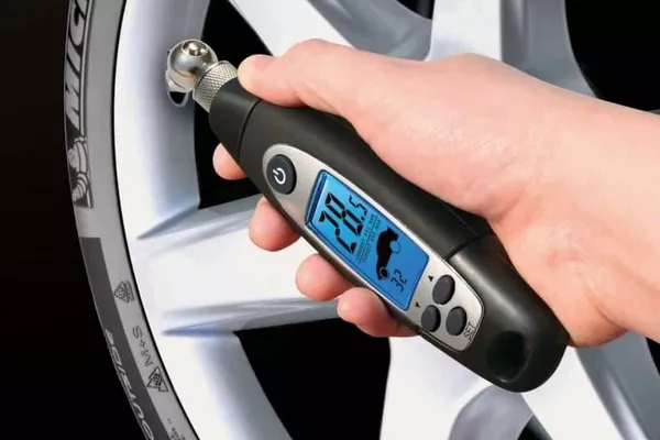 digital tire pressure gauge