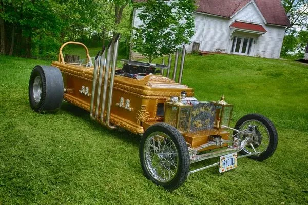 A picture of the Dragula parked on the lawn