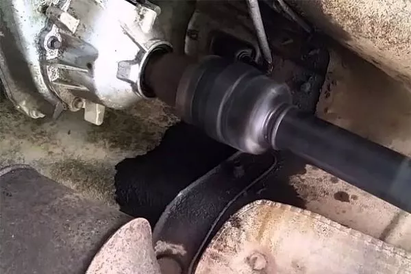 This is a spinning driveshaft. Note how it isn't exactly straight. That's thanks to the u-joint A picture of a spinning driveshaft