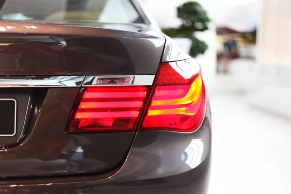 Some drivers are indeed guilty of not utilizing their vehicle's signal lights car signal light