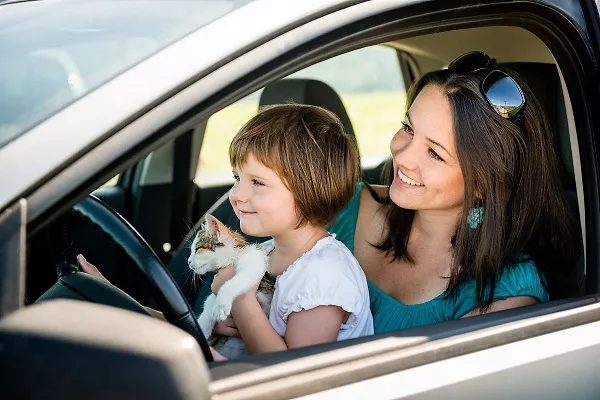 kids at front car seat