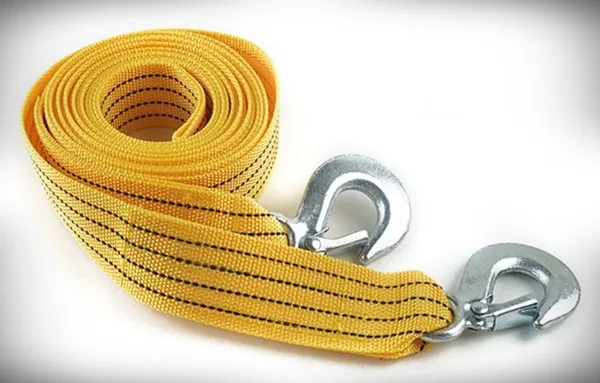 Tow bar or rope make it possible to hook your car up to another in case it cannot run car emergency kit_tow rope