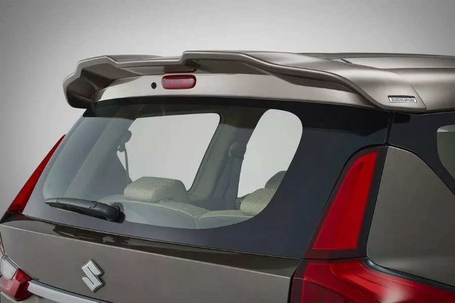 The Ertiga roof-mounted spoiler from Suzuki Philippines A picture of an Ertiga with a rear spoiler