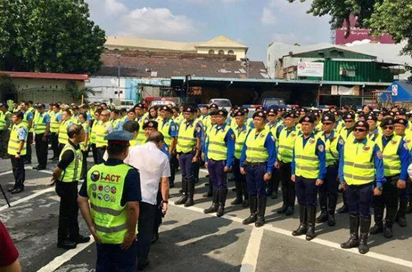 Traffic enforcers Philippines