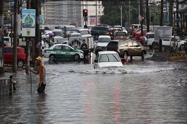 Floods and accidents can be an immediate cause for traffic since it can cause roads to be closed immediately. flood in manila during heavy rains