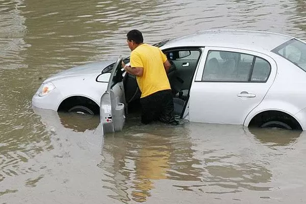 car gets flooded