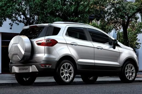 A picture of the rear of the EcoSport while parked on the side of a road