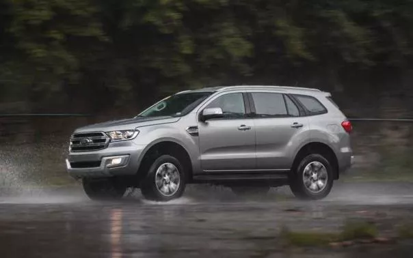 Ford Everest 2018 on the road