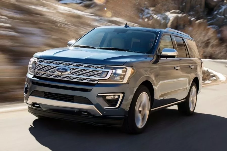 The Expedition has a lot of road presence that's for sure Ford Expedition on the road