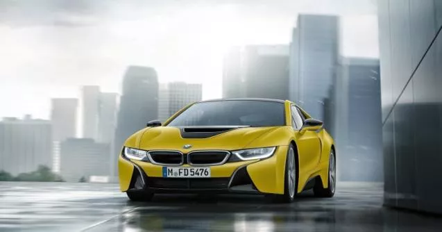 BMW i8 Protonic Frozen Yellow