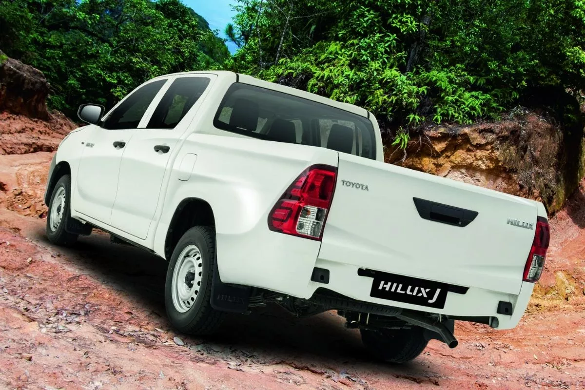 A picture of the Hilux J on rough roads