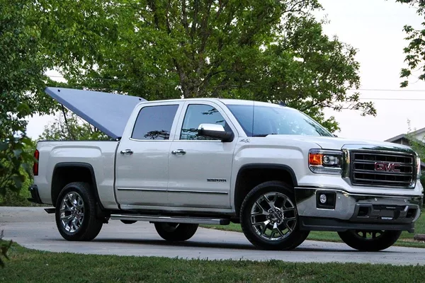 hinged tonneau cover