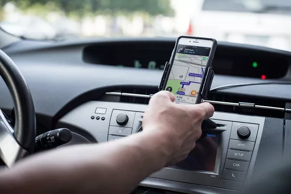 Driving with navigation app