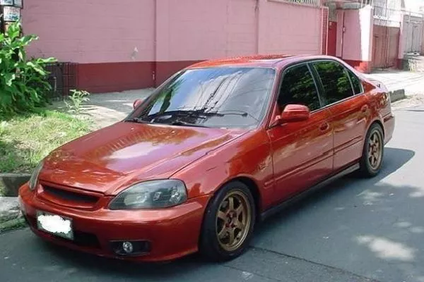 A picture of a Honda Civic SiR