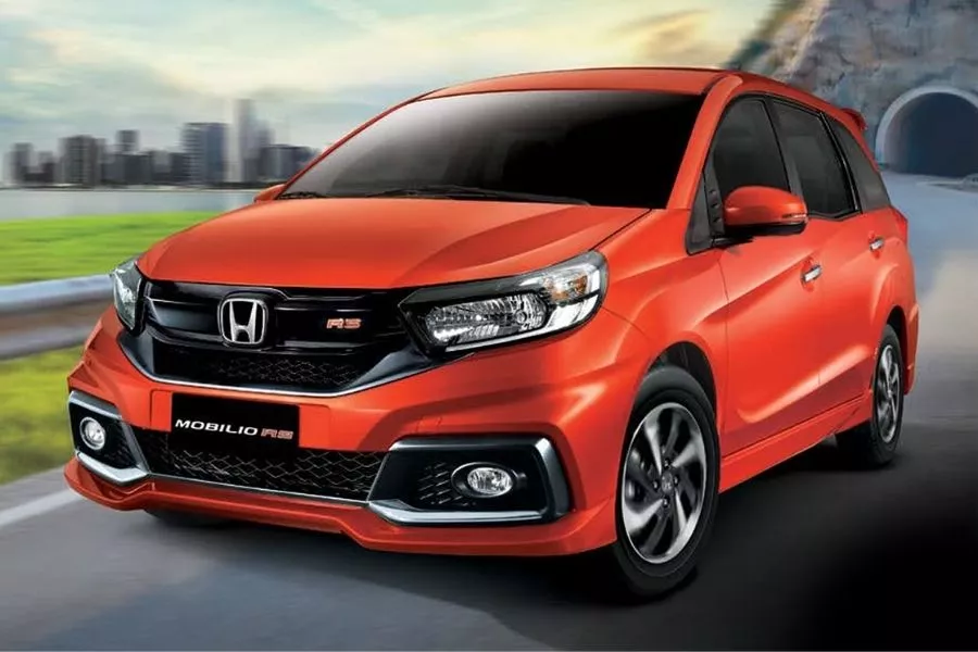The Mobilio shares a sporty-looking design with the Brio Honda Mobilio