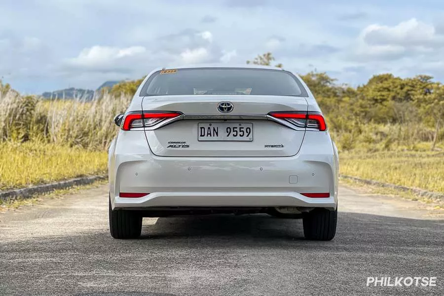 A picture of the rear of the Toyota Corolla Altis