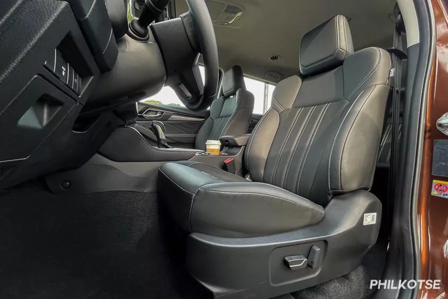 A peek into the mu-X LS-E's front cabin A picture showing the front seats of the Philippine-spec Isuzu mu-X.