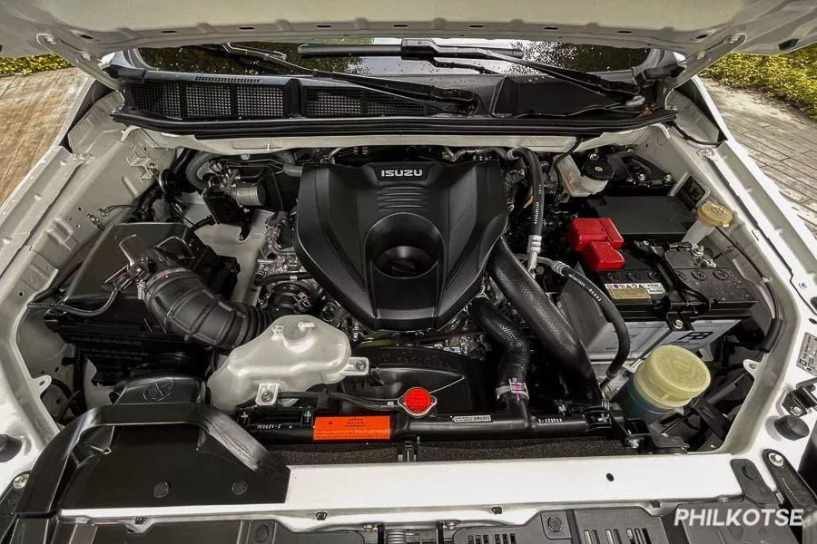 The 2022 Isuzu mu-X's 3.0-liter 4JJ3-TCX turbodiesel engine A picture of the 2022 Isuzu mu-X's engine.