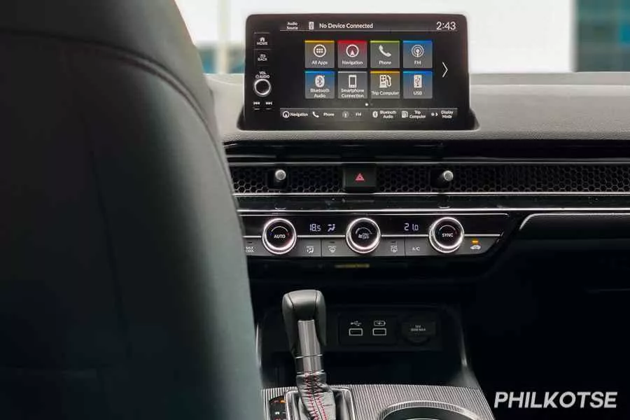 A picture of the 2022 Honda Civic's headunit