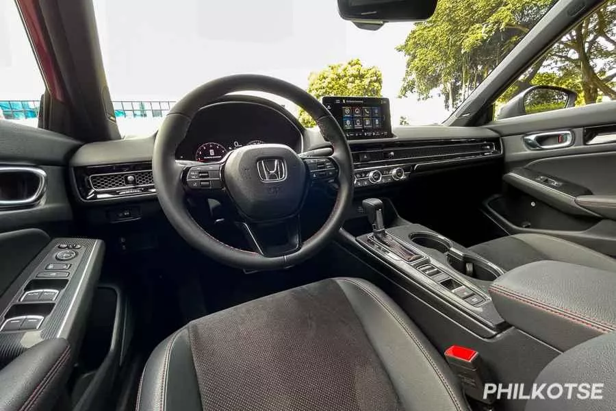 A picture of the interior of the 2022 Honda Civic RS Turbo