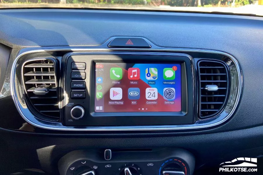 A picture of the Kia Soluto's touchscreen headunit