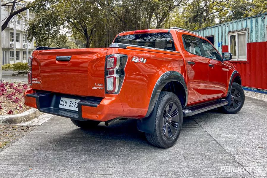 Today's pickup cars got premium aesthetics Isuzu D-Max rear view
