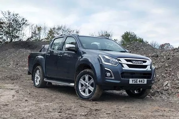 Isuzu D-Max front view