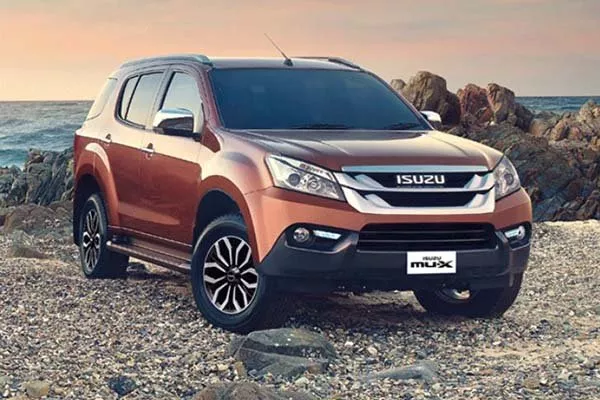 Isuzu mu-X front view