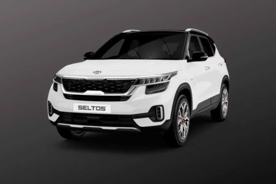 Kia Seltos in Cherry Black/Clear White color