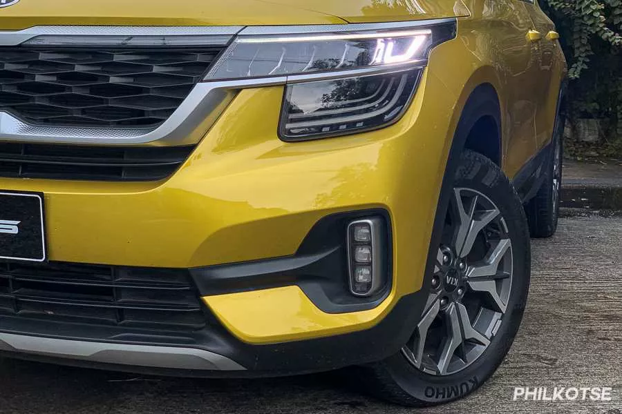 A picture of the front of the Kia Seltos