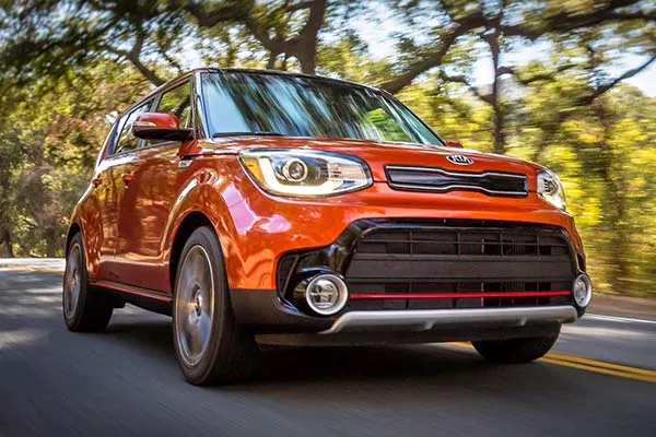 kia-soul-crdi-on-the-road